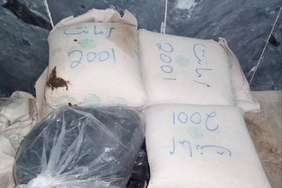 ایست پلیس به خودرو حامل مواد افیونی