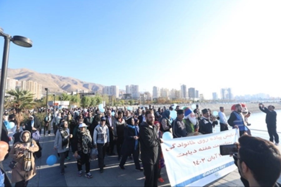 برگزاری همایش پیاده روی همگانی با شعار «حال خوب ساختنی است»