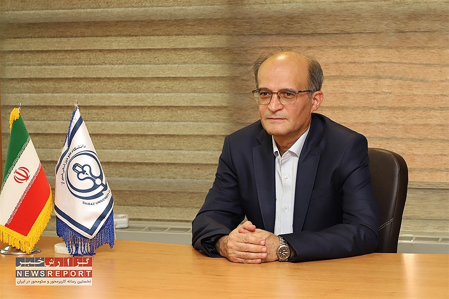 دانشگاه علوم پزشکی شیراز در اجرای قانون جوانی جمعیت تندیس نقره ای دریافت کرد