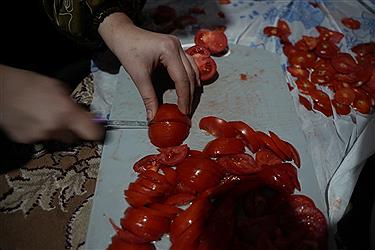 تصویر موج گسترده خدمت‌رسانی آبشار عاطفه ها به زائران در نیمه شعبان