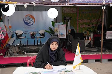 تصویر موج گسترده خدمت‌رسانی آبشار عاطفه ها به زائران در نیمه شعبان